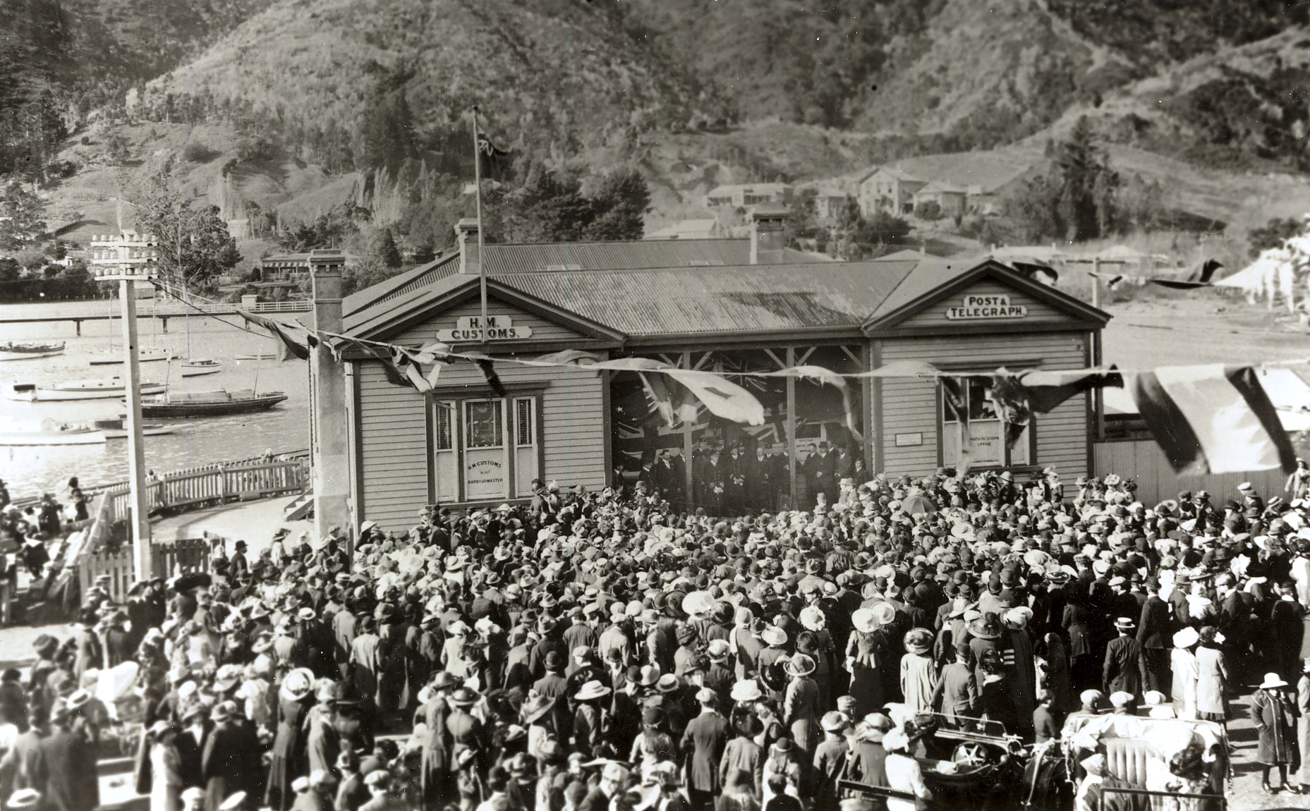 HMS New Zealand visits Picton Public welcome