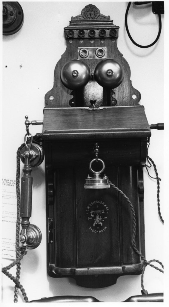 telephone-1916.jpg