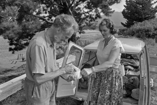 Mr & Mrs Davies at Onekaka, Feb 1963