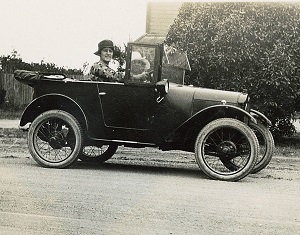 Florence Warring and her daughter Zena Williams in Queen Street