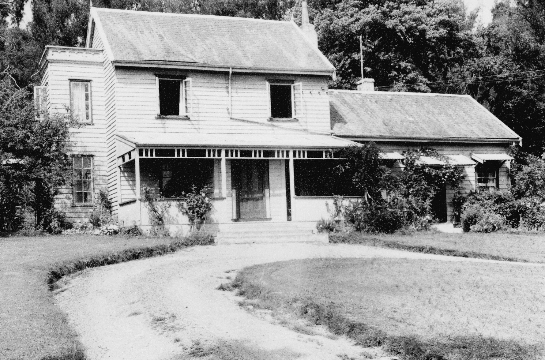 Saxton Oaklands house around 1954