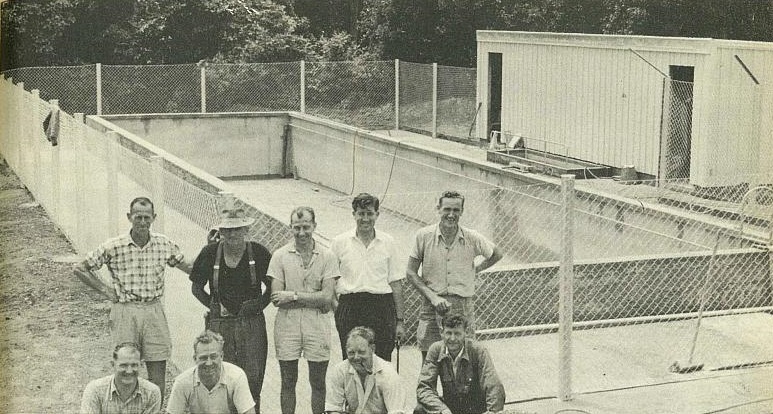 Nayland Pool building