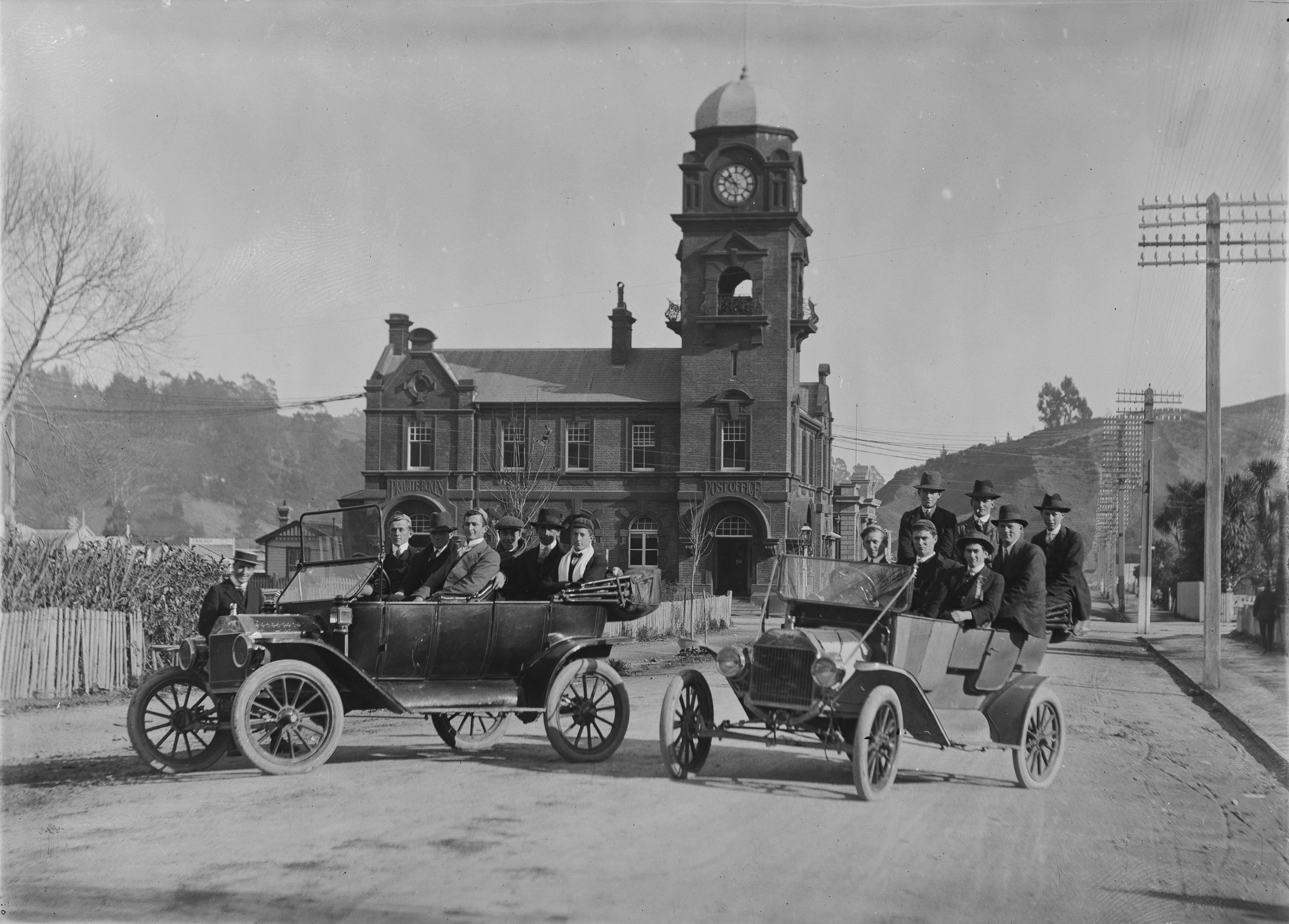 Nelson Post office with vehicles NPM File