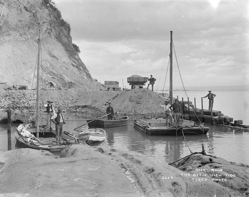 Rocks Road, The Basin, High Tide