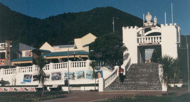 War Memorial on Picton foreshore. Photo courtesy of Picton Museum