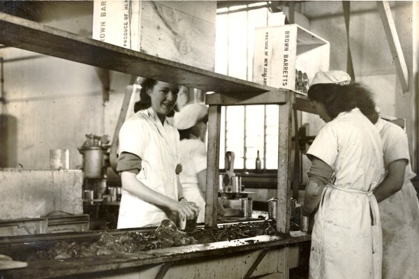 Brown Barretts Cannery in Picton 7817